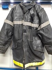  ANCIENNE VESTE DE FEU EN CUIR SAPEURS-POMPIERS OBSOLETE  T 104 M