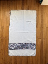 Serviette de bain enfants avec liseret bleu motifs canards 105 x 60 cm