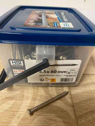 Lot 200 visses inox 5 - de, 5,5
