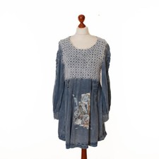 Robe bleue à manches longues