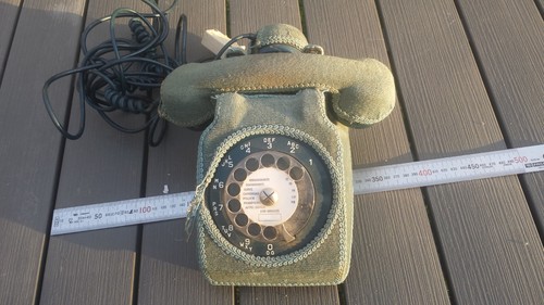 Ancien téléphone vintage - , à