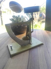 Balance mécanique vintage POSSO France, métal vert kaki, pèse-lettre