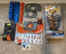 Mattel Hot Wheels City Mega