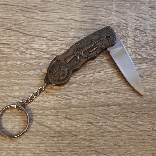 Couteau pliant porte-clés