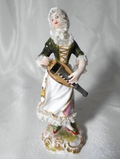 FIGURINE JEUNE FEMME A LA MANDOLINE EN PORCELAINE RUDOLSTADT VOLKSTEDT THURINGE 