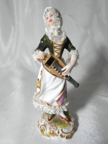 Figurine jeune femme - femme, a