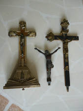 lot de 3 christes-bronze-laiton-metal blanc ancien