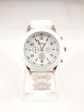 Montre blanche mixte homme et