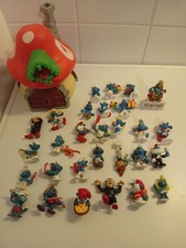 30 Schtroumpfs - smurfs + maison Schleich - -