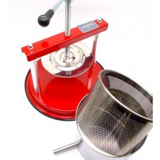 Pressoir à fromage à vis