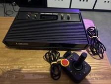 FONCTIONNELLE CONSOLE ATARI 2600 PAL SANS ALIM AVEC UNE MANETTE NON OFFICIELLE