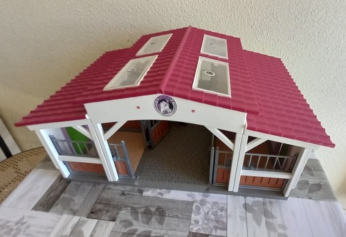 Ferme box schleich modèle - +, (modèle