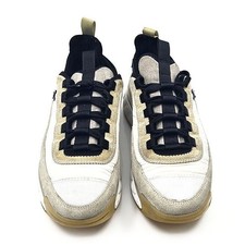 CHANEL Baskets en fibres