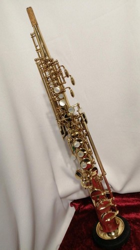 Soprano saxophone mark - soprano, h
