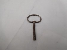 CLEF DE PENDULE N° 8