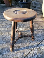 Tabouret de traite tripode en