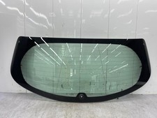 Lunette arriere PEUGEOT 208 1