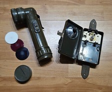 2 lampes militaires: Une TL122 Armée Française + 1 lampe de poche type allemande