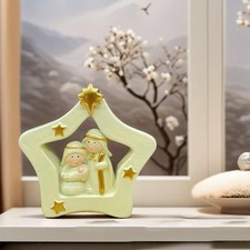 Crèche miniature en résine