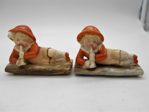 Paire figurine couvercle - /,