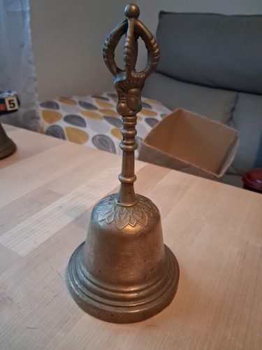 Cloche tibétaine bronze h - cloche,