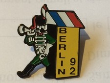 pin's fete aux regiments a 