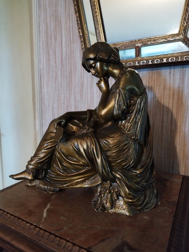 Statuette bronze signée - statuette,