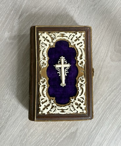 Livre prières missel - livre,