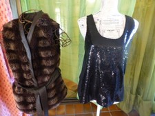 lot femme gilet fourrure marron  haut paillettes noir ,jennyfer les sans manches