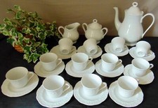 SERVICE A CAFE COMPLET 12 TASSES PORCELAINE LIMOGES CPN MODELE LAURIER SAUVAGE