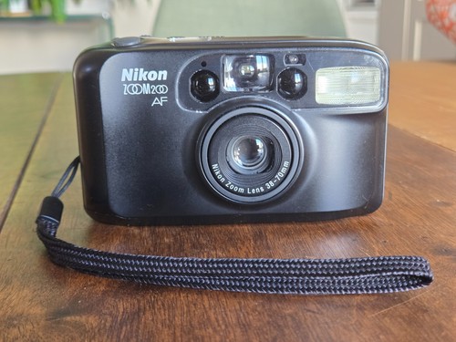 Nikon zoom 200 - nikon, en