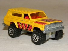 VINTAGE ANCIENNE MINIATURE MAJORETTE SERIE 200 4X4 CHEROKEE BIG CHIEF 1/64 N°236