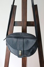 Gérard Darel – Sac bandoulière en cuir bleu