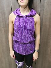 Maglia smanicato cappuccio