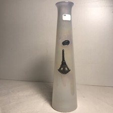 vase avec motif tour-eiffel en