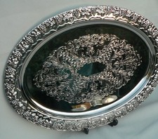 Grande assiette en métal