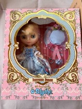 DAUPHINE DREAM BLYTHE DOLL