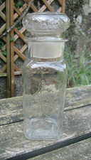 Ancien Pot Bocal à bonbons.. Verre à Rinceaux  Initiales R.V