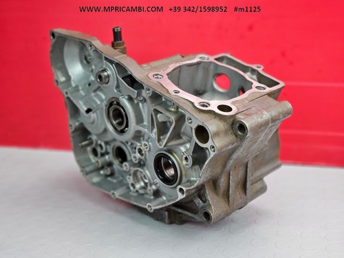 Paire carters central moteur - carters,