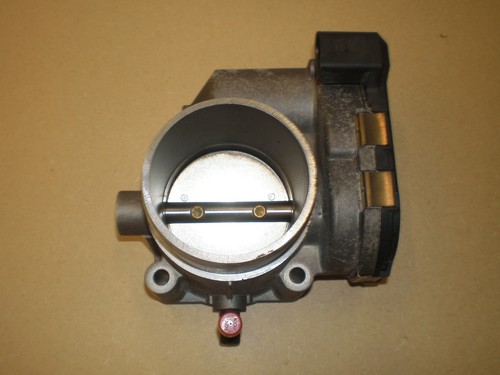 Boitier papillon audi 8 - audi, 1.8