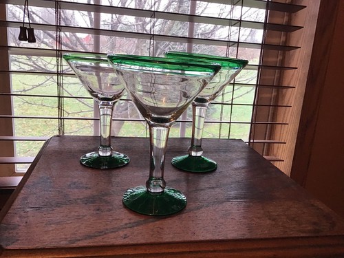 Hand blown green rim base - green,