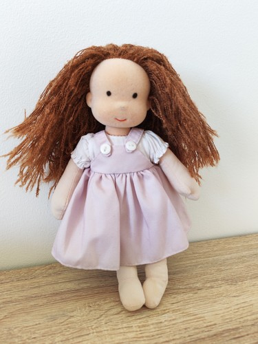 Poupée type waldorf - type,