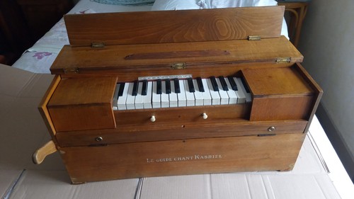 Piano harmonium ancien - , le