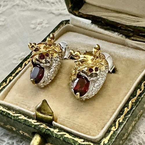 Dragon grenat nez - rubis,, or
