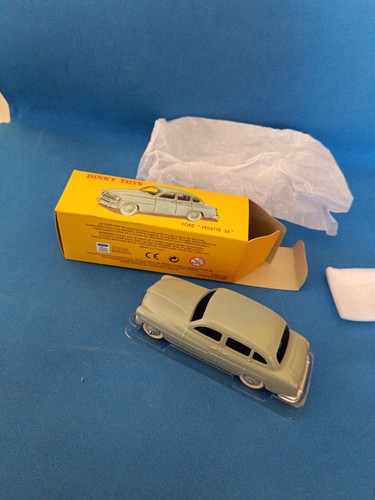 Ford vedette grise - vedette, 1/43