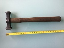Outil ancien de carrossier estampillé 26