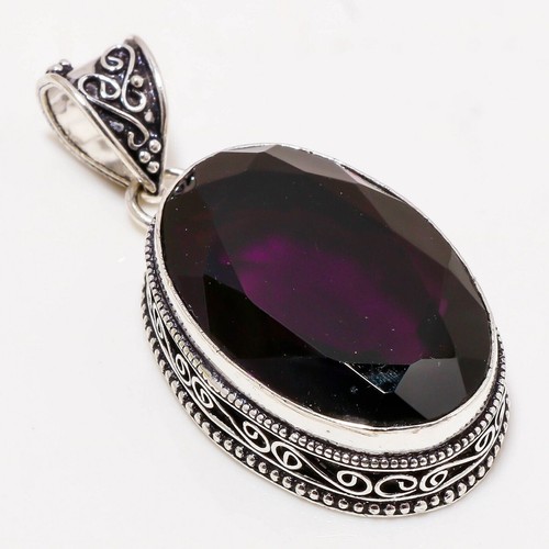 Pendentif bijou fait main - , en