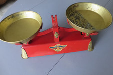 ancien jouet d'enfant Balance