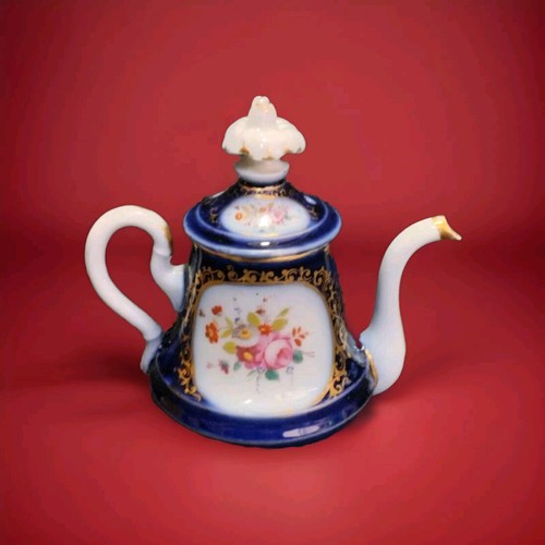Ancienne petite théière - ,