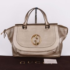 Gucci Sac à dos moyen en cuir beige avec logo GG 251813 132342228